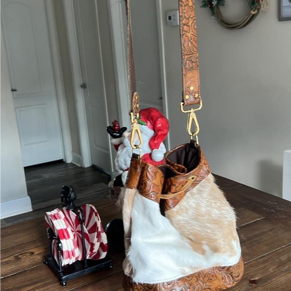 Custom Cowhide Drawstring Cross Body Bag. - image 4